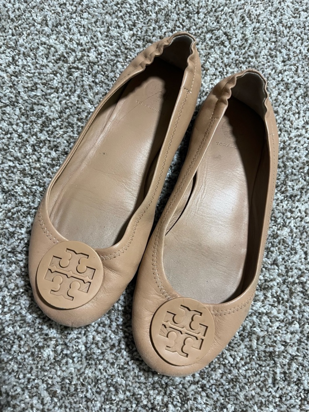Tory Burch Nude/Tan Leather Logo Ballet Flats